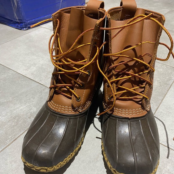 LL Bean - Mens 8” Bean Boot - Like new, classic duck boots - Picture 1 of 6
